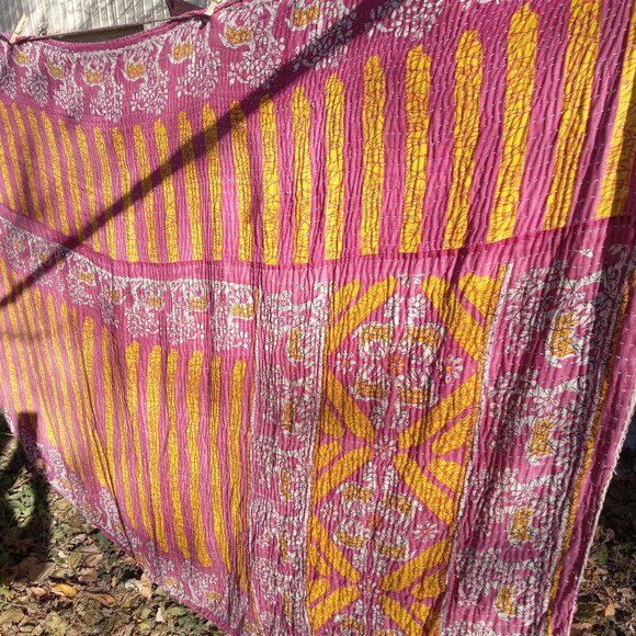 Kantha Quilt Pink Tan Lilac Yellow 54" x 86" Cotton Lightweight K43. - Picture 4 of 4